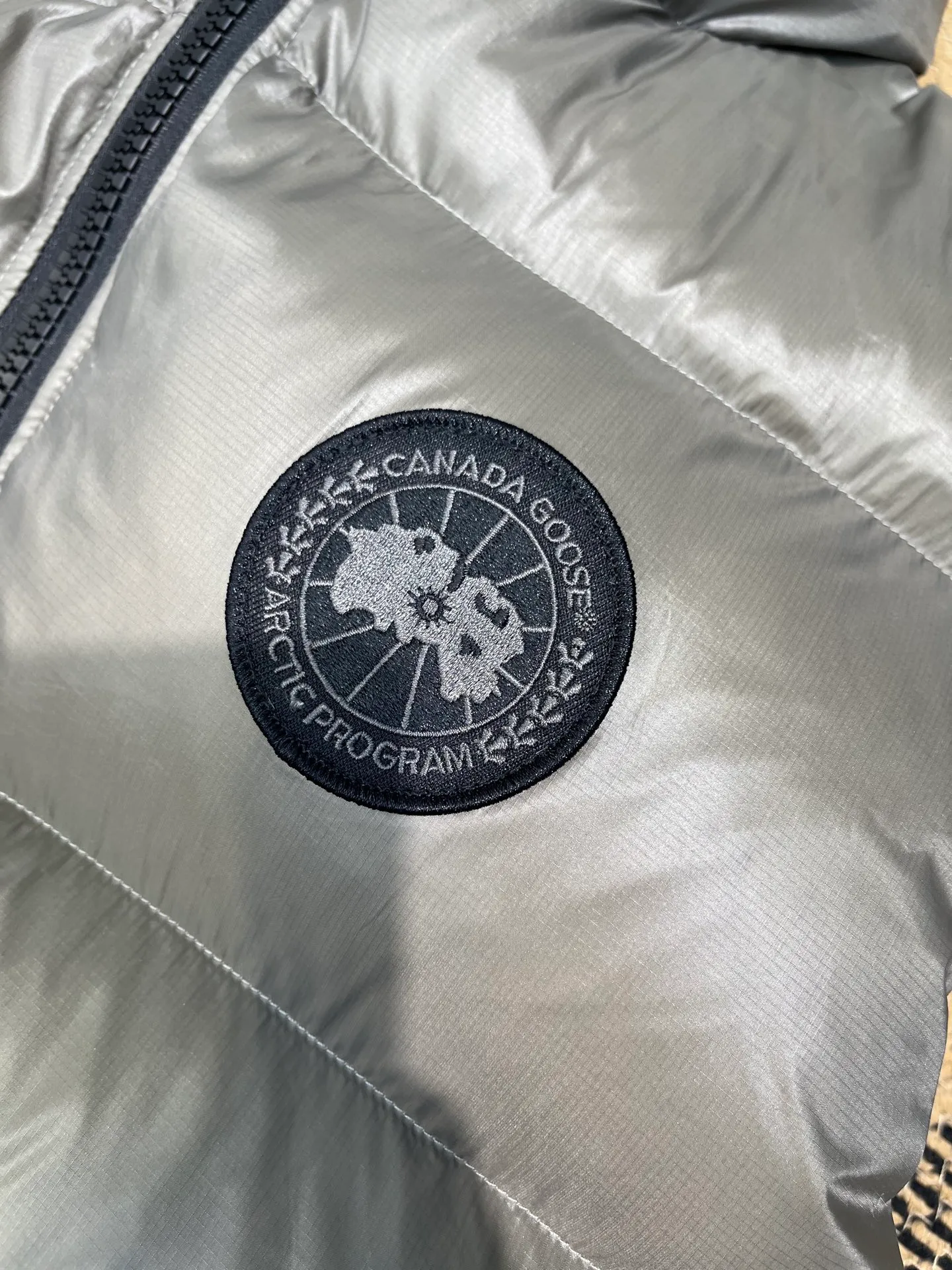 P540 Canada Goose ""🇨🇦🌟 Canada Goose Puff Down Vest has always been recognized as the warmest down jacket. Various Instagram celebrities, Internet celebrities, and celebrities often wear it for street photos. I make Canada Goose every year, but I still can't get rid of my love for it. No matter how cold the days are, there is no need to be afraid, because there is! Filled with 90% white duck down, it is the legendary warmest down jacket and is known as a must-have for Arctic outdoor sports! The most popular down jacket in the world, celebrities are rushing to buy it, it is a must-have!  size:xxs-xxl